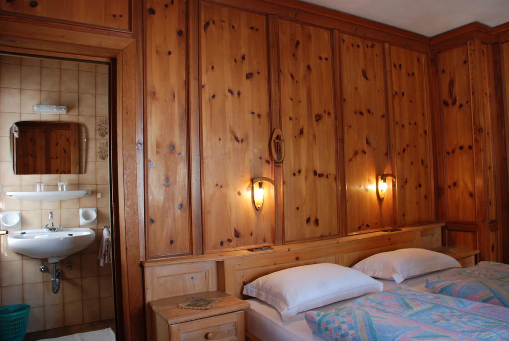 Binterhof Villa Sexten Kamer foto